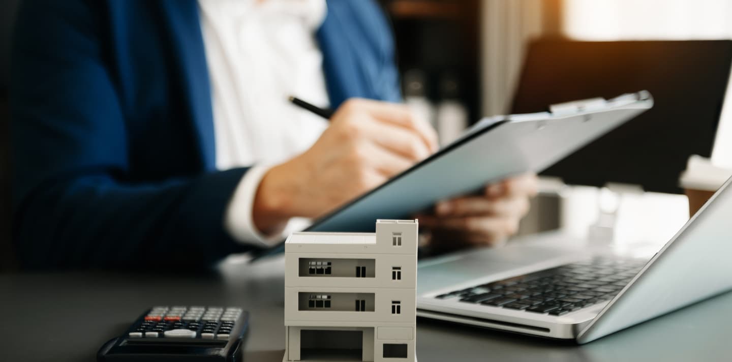 不動産鑑定士 大塚太郎